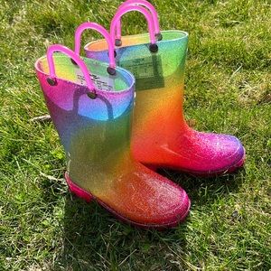 Lightly used toddler rain boots for sale